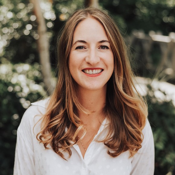 Meet your Posher, Kezia - Picture 1 of 1